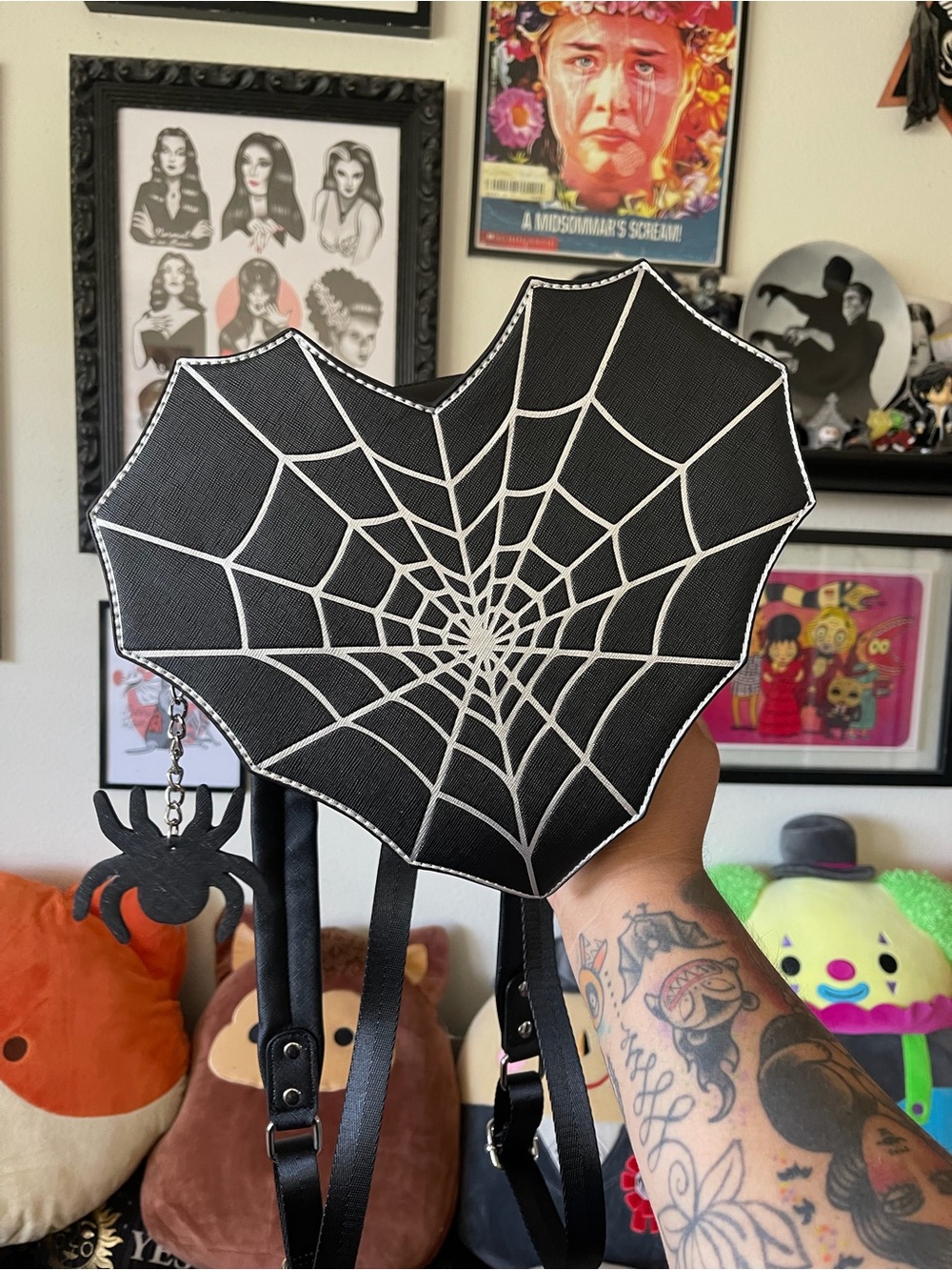 Heart Spiderweb Crossbody Bag - Black & Silver - Picture 3 of 3